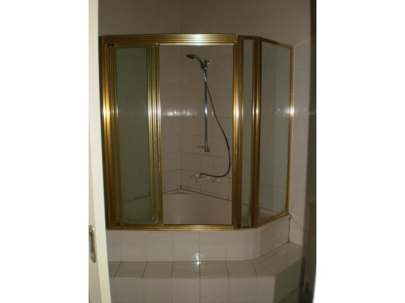 2/18 MCKAY STREET, Parkdale VIC 3195