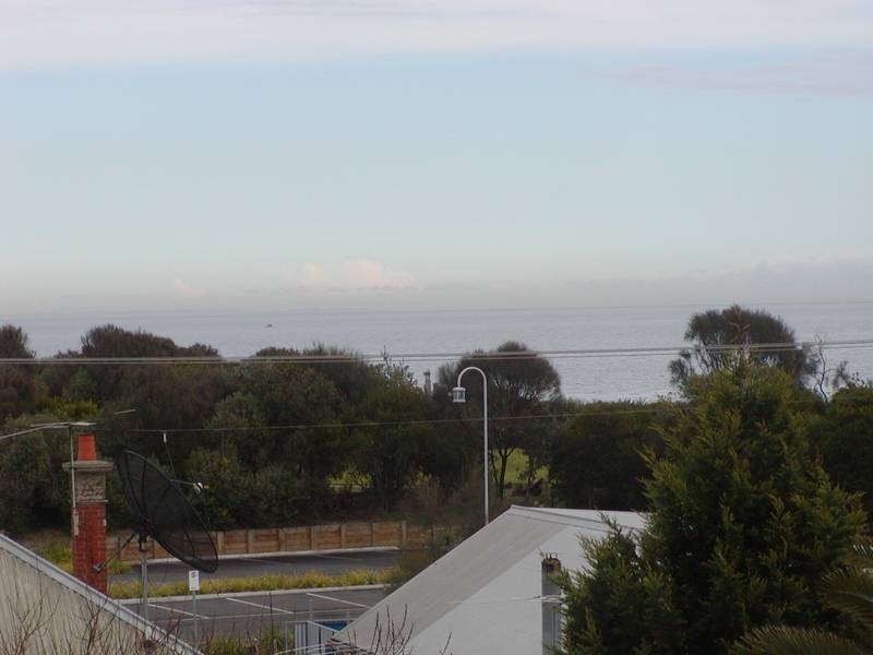 1/7 CENTREWAY, Mordialloc VIC 3195