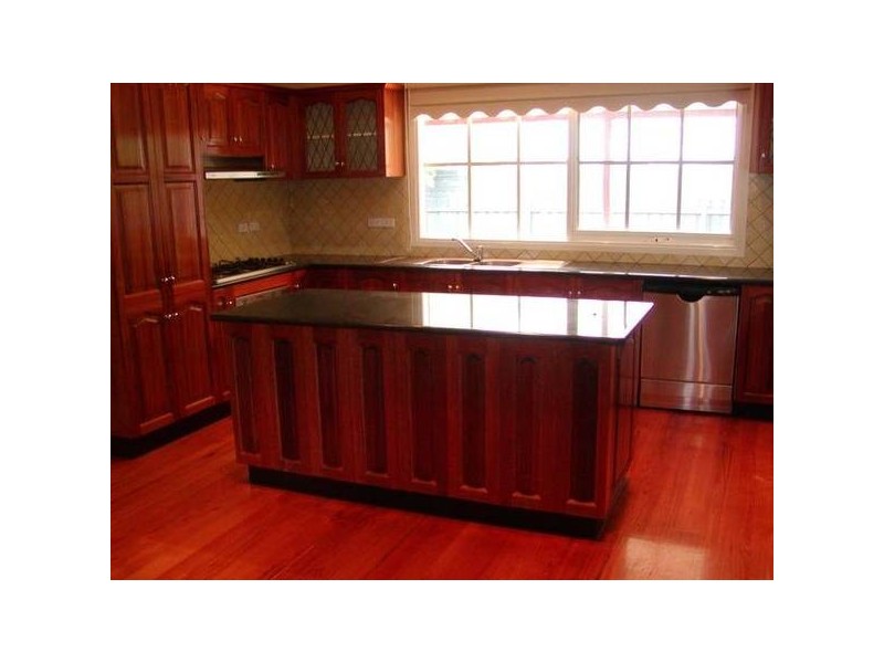 15 ASHMORE AVENUE, Mordialloc VIC 3195