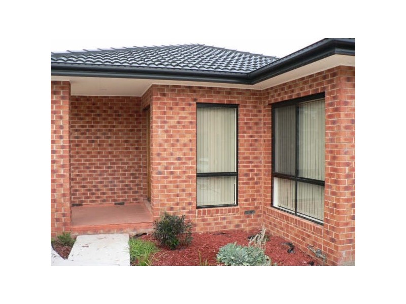 2/8 JOLLY STREET, Dandenong VIC 3175
