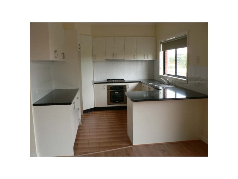 2/8 JOLLY STREET, Dandenong VIC 3175