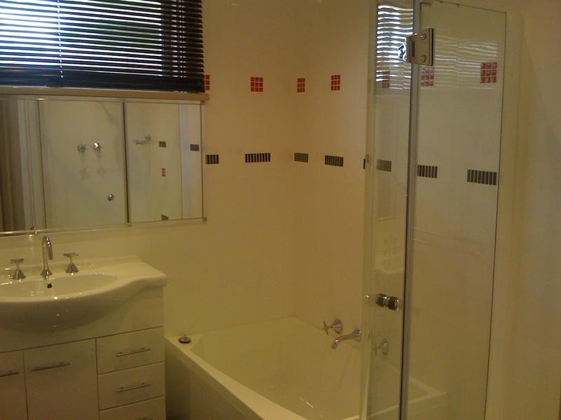 4 QUENGO CRT, Seaford VIC 3198