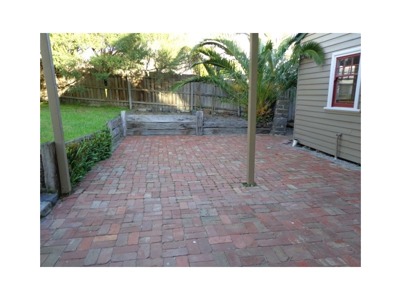 13 MONTGOMERY STREET, Mordialloc VIC 3195