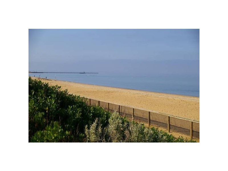 2/52 BEACH ROAD, Mentone VIC 3194