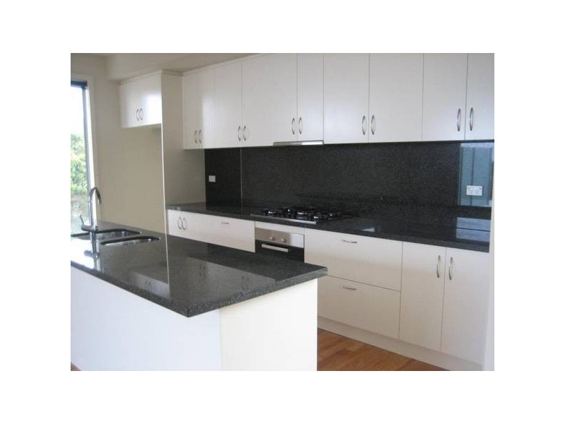 2/52 BEACH ROAD, Mentone VIC 3194