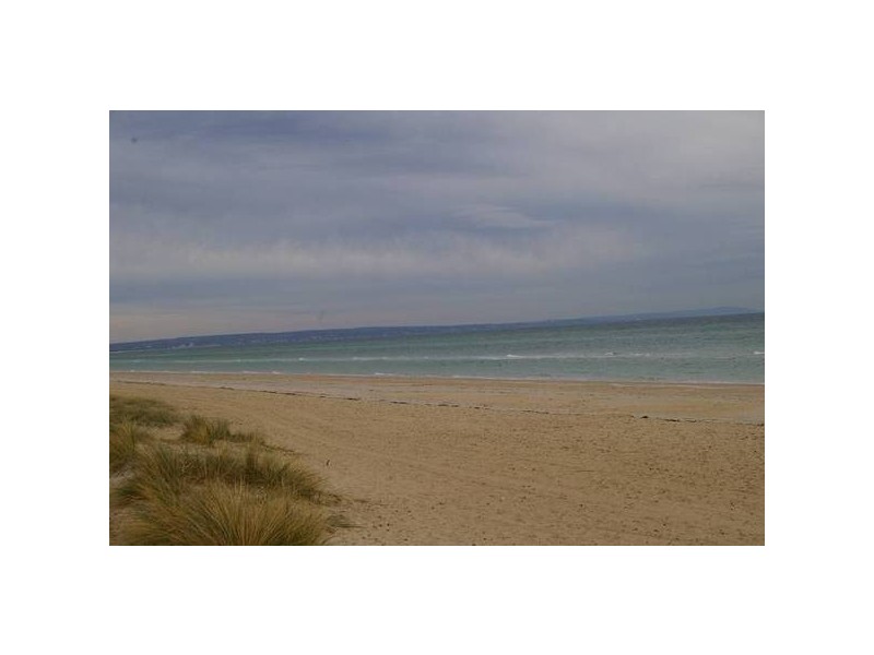 2/8-10 TURAKINA AVENUE, Edithvale VIC 3196