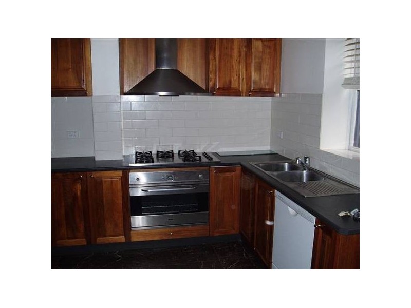 2/8-10 TURAKINA AVENUE, Edithvale VIC 3196