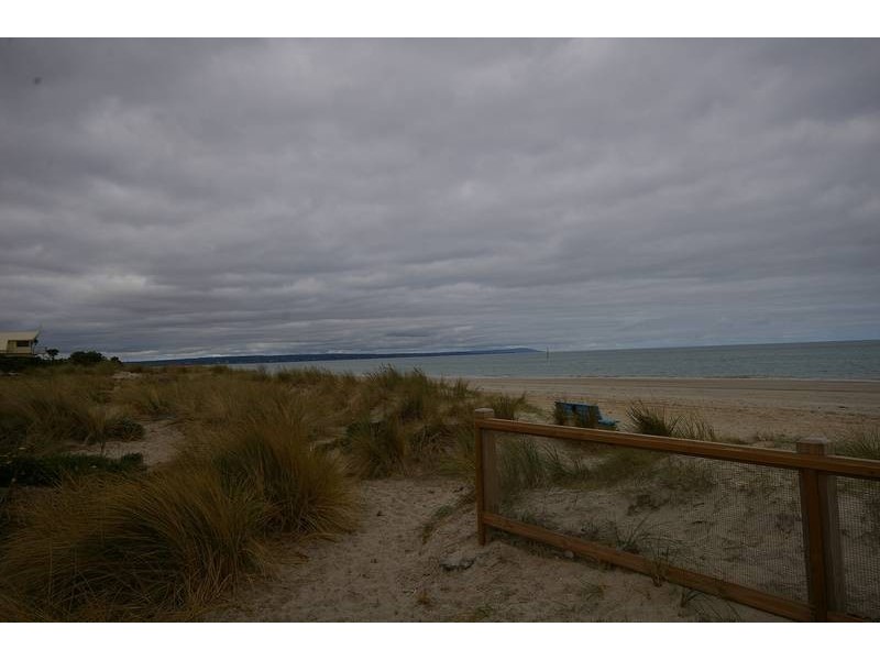 9 HARDING AVENUE, Bonbeach VIC 3196