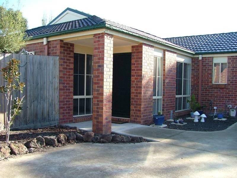 2/7 EAST ROAD, Seaford VIC 3198