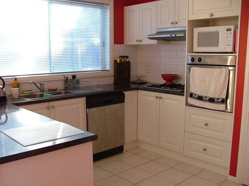 2/7 EAST ROAD, Seaford VIC 3198