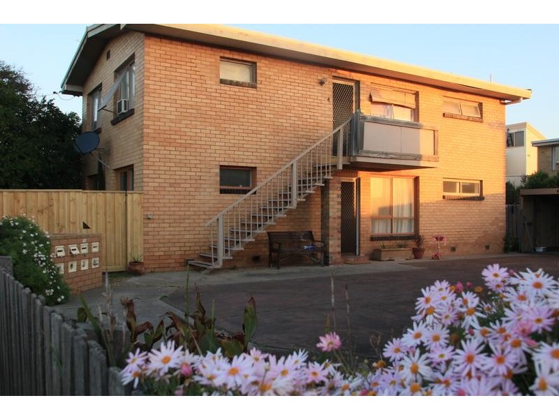 3/8 BANK ROAD, Edithvale VIC 3196