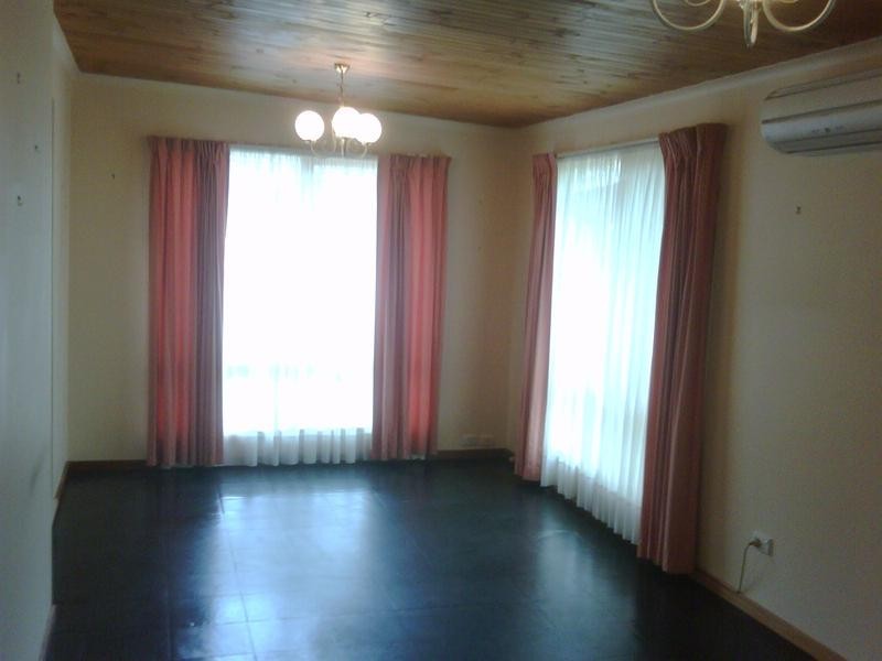 4 WARREN ROAD, Mordialloc VIC 3195