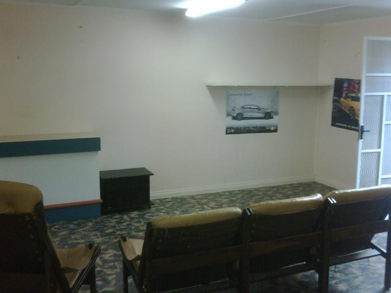 4 WARREN ROAD, Mordialloc VIC 3195