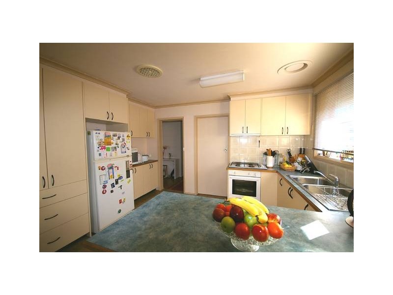 89 KINROSS AVENUE, Edithvale VIC 3196