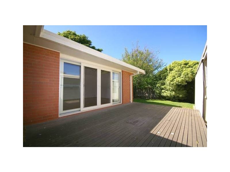 89 KINROSS AVENUE, Edithvale VIC 3196