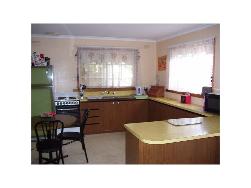 7 WARD STREET, St Leonards VIC 3223