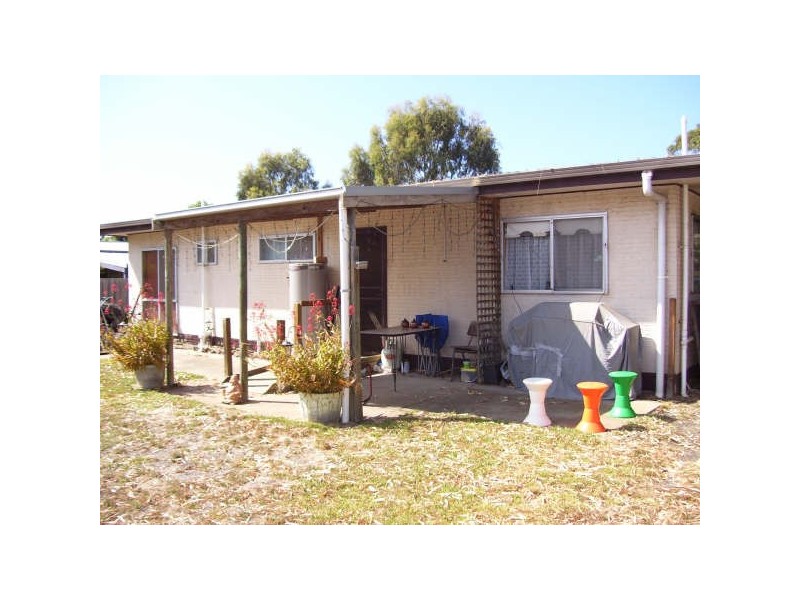 7 WARD STREET, St Leonards VIC 3223