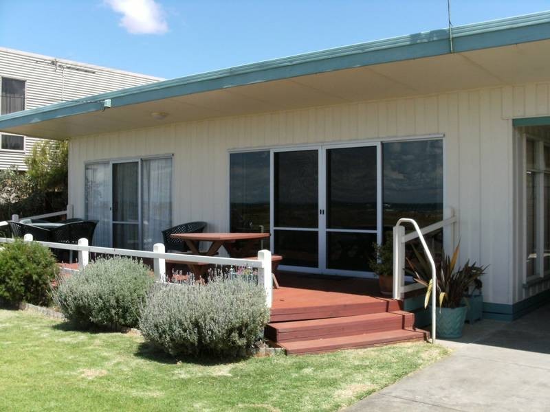 Indented Head VIC 3223