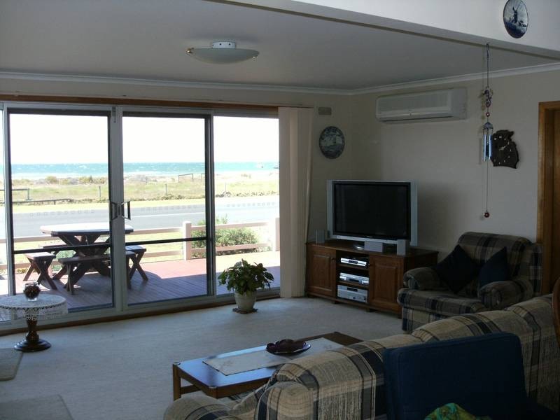 Indented Head VIC 3223