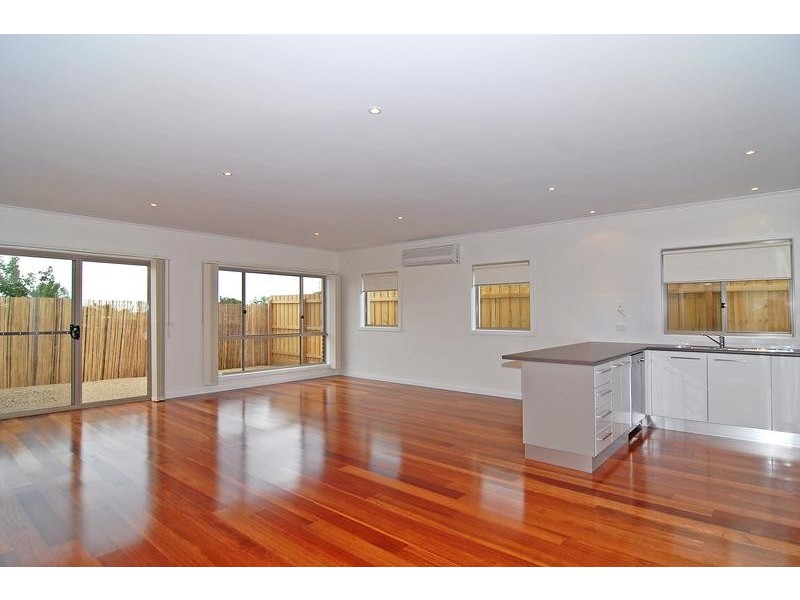 1/3 Welfare Street, Portarlington VIC 3223