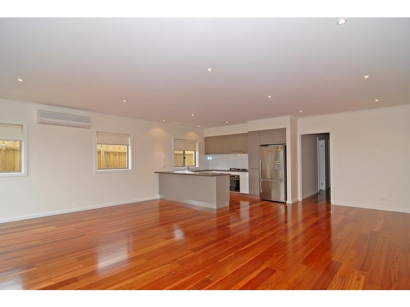 1/3 Welfare Street, Portarlington VIC 3223