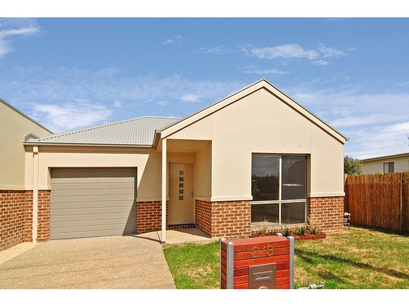 2/3 Welfare Street, Portarlington VIC 3223