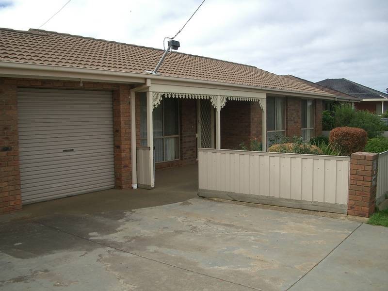 2/19 Batman Street, Portarlington VIC 3223