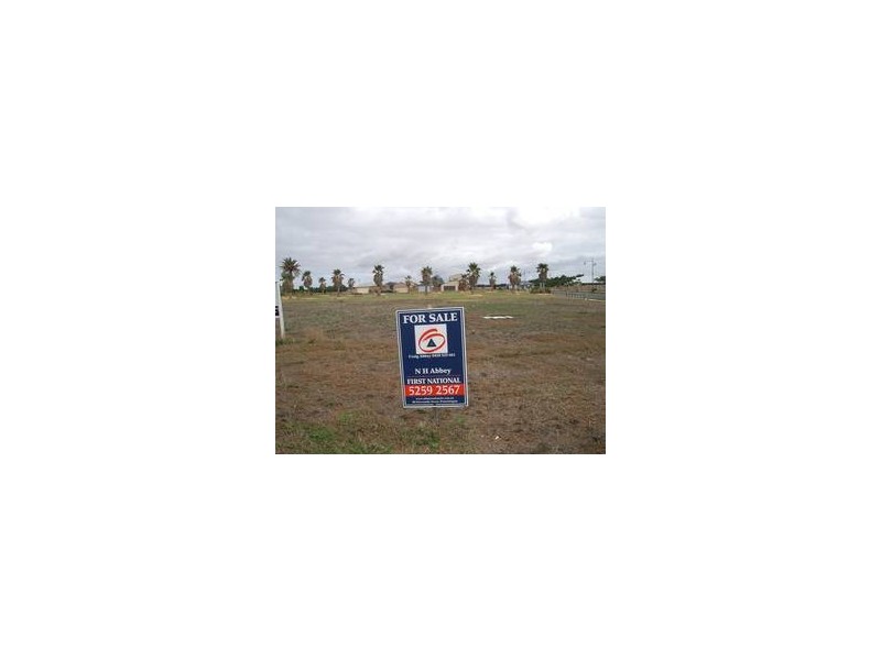 2 Seacrest Walk, St Leonards VIC 3223