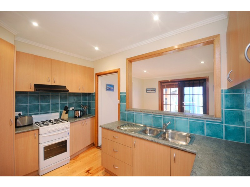 8 Flinders Street, Indented Head VIC 3223