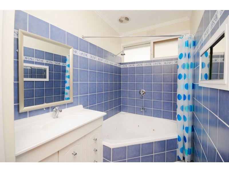 8 Flinders Street, Indented Head VIC 3223