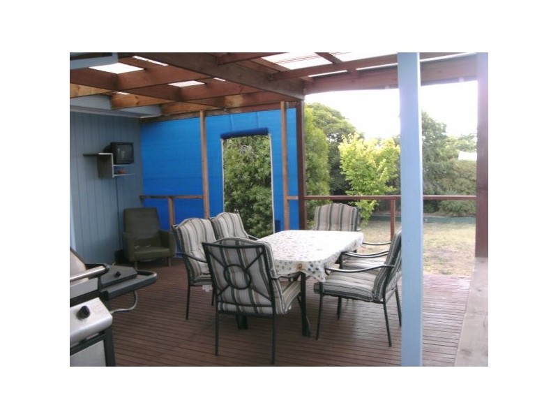 8 Flinders Street, Indented Head VIC 3223