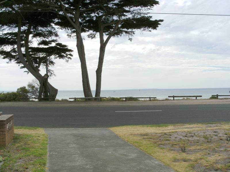 3/7 Bluff Road, St Leonards VIC 3223