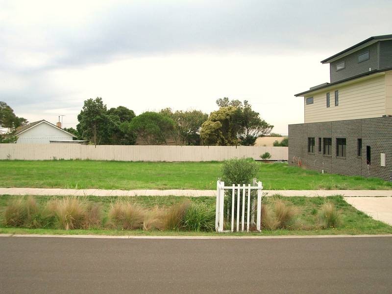 23 Amalfi Way, Indented Head VIC 3223
