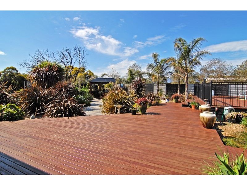 33 Glenrana Drive, Indented Head VIC 3223