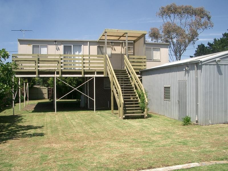 11 Coach Road, Indented Head VIC 3223
