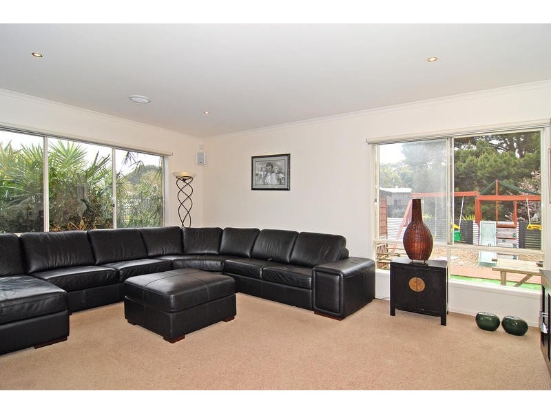 33 Glenrana Drive, Indented Head VIC 3223