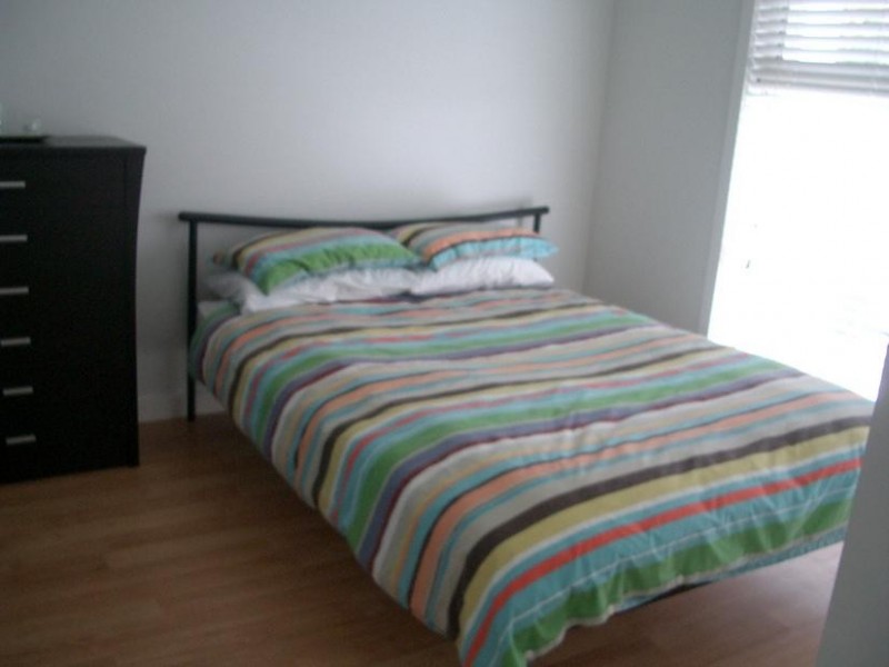 4 Adam, Indented Head VIC 3223