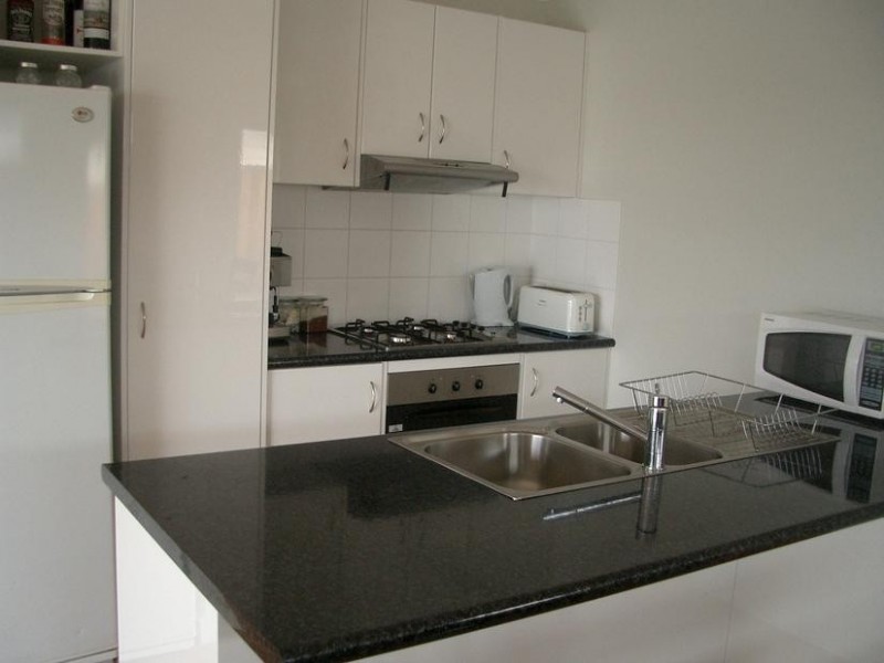 4 Adam, Indented Head VIC 3223