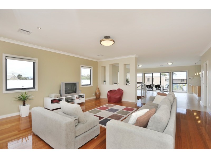 6 Yacht Court, Indented Head VIC 3223