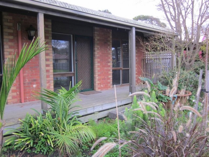 2/9 Sproat, Portarlington VIC 3223