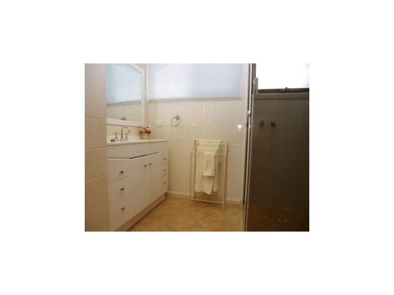 194 The Esplanade, Indented Head VIC 3223