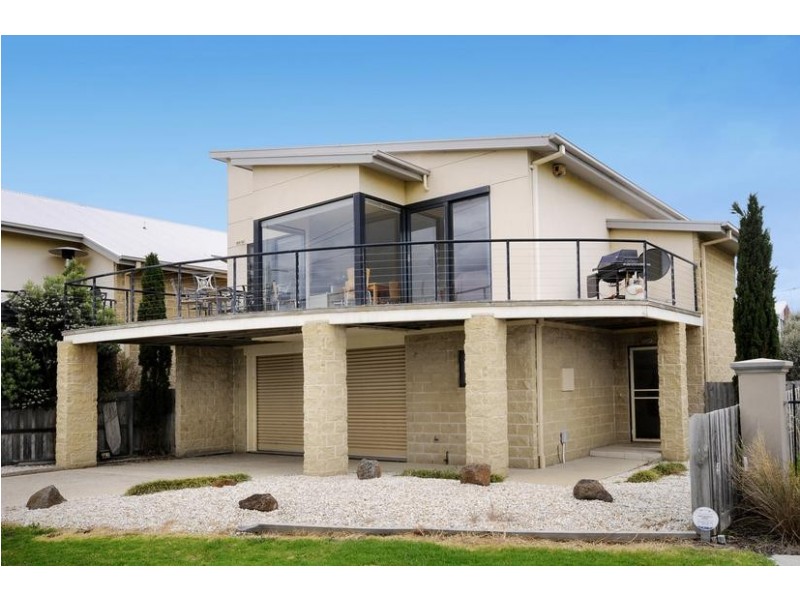 1/270 The Esplanade, Indented Head VIC 3223