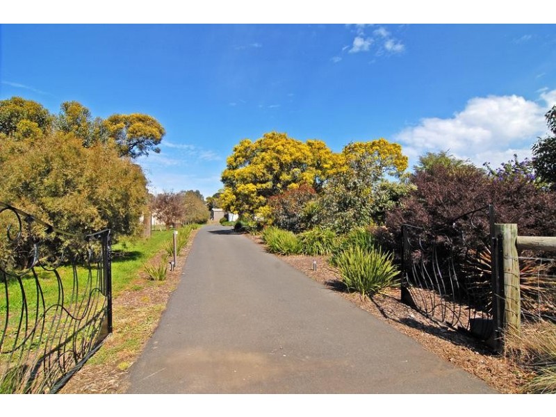 33 Glenrana Drive, Indented Head VIC 3223