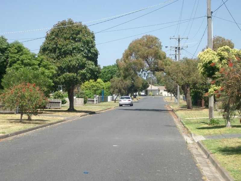 26 Coatsworth Ave, St Leonards VIC 3223