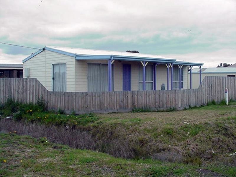 2 OXLEY STREET, Portarlington VIC 3223