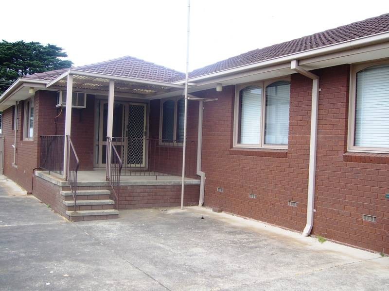 62 BLUFF ROAD, St Leonards VIC 3223
