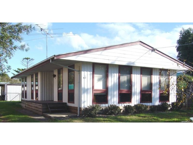 12 WARNER STREET, Indented Head VIC 3223