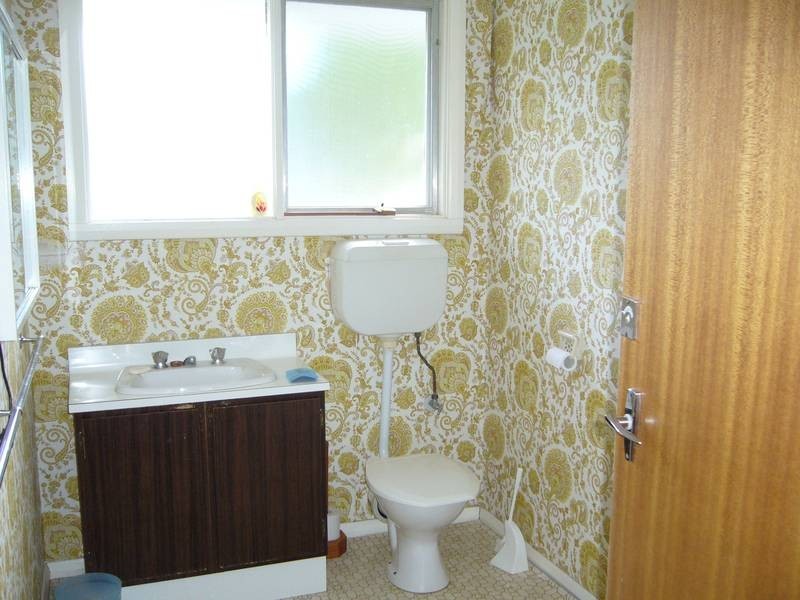 12 WARNER STREET, Indented Head VIC 3223