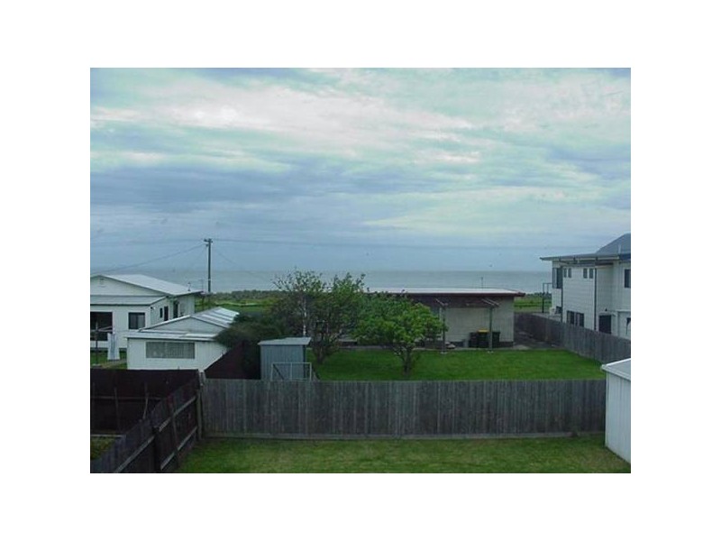7 WHITING
AVENUE, Indented Head VIC 3223