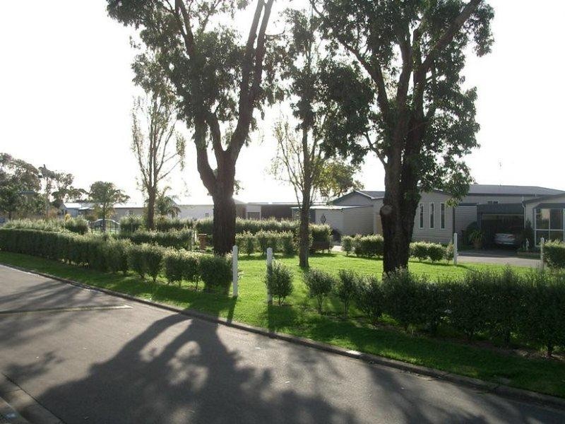 42/300 Clifton Avenue, Leopold VIC 3224